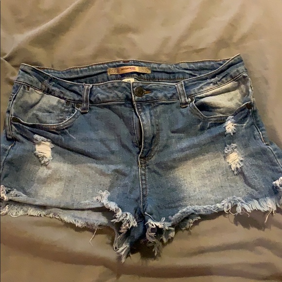 Shorts - Picture 1 of 1